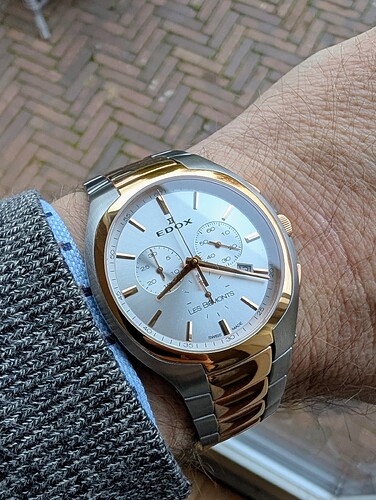 PXL_20251113_072120263~2