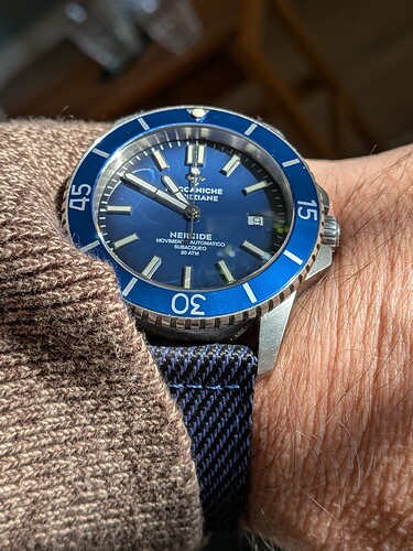 PXL_20251109_094936210