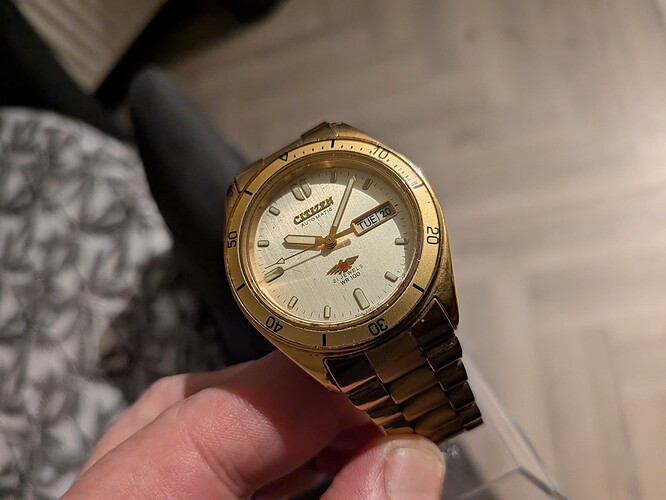 PXL_20251117_162505722.MACRO_FOCUS