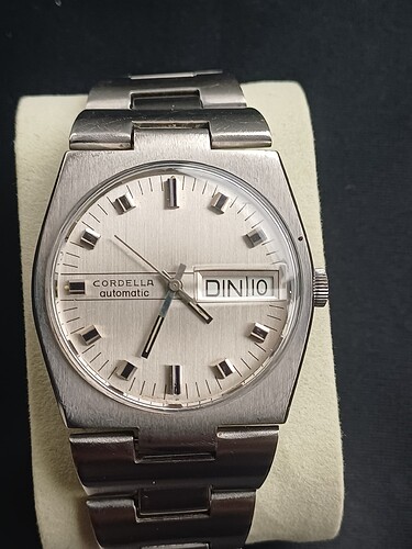 1770737842880875411496491933749