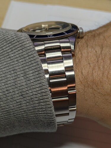 PXL_20251124_191008780