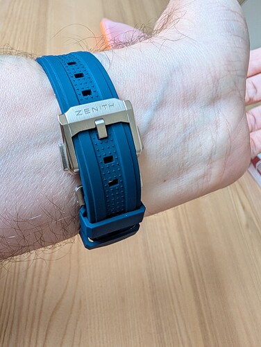 PXL_20251115_131147208