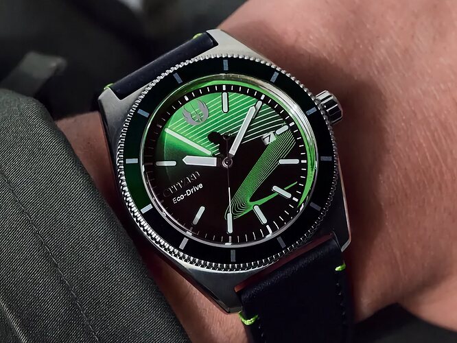 Citizen-Luke-Skywalker-Jedi-Master-AW1910-48W-featured-39