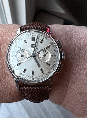 5DC956DF-0284-4E85-BA49-AA57A2750D15