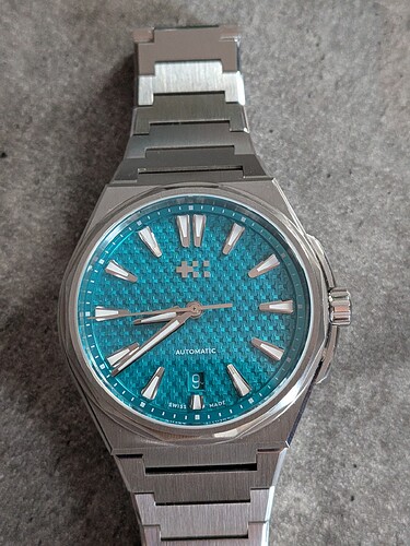 PXL_20251214_084841641