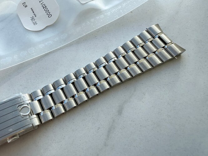 omega_020Z017493_nixon (3)