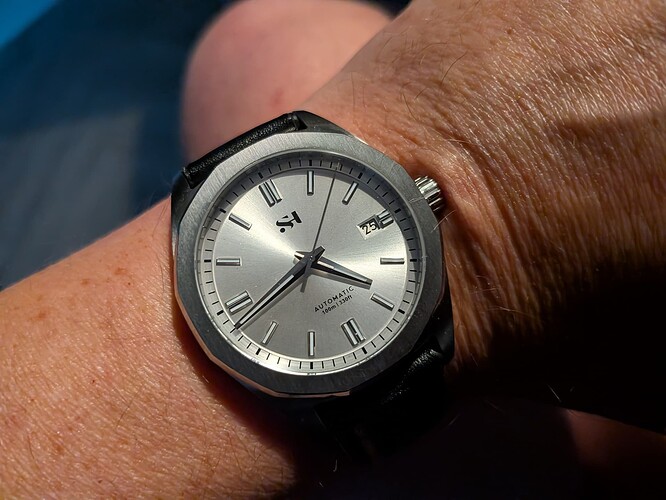 PXL_20251125_154310861.MACRO_FOCUS