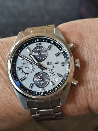 17656194337805474917347422977847