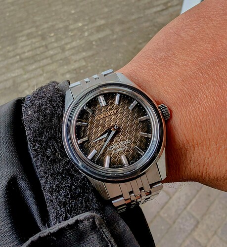 PXL_20251120_073851895~2