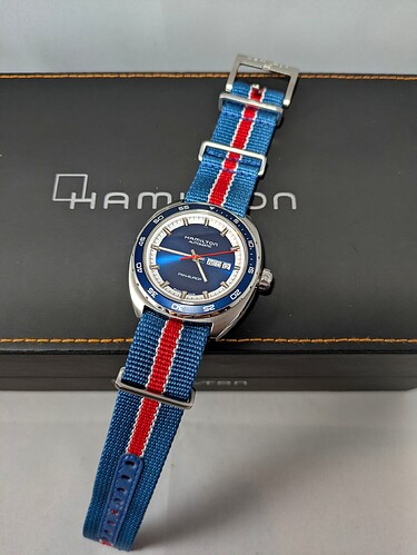 PXL_20251115_171127307