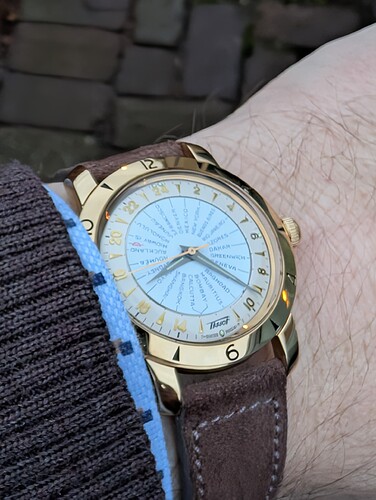 PXL_20251203_072305006