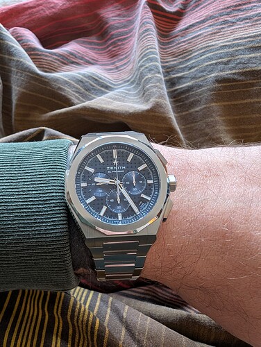 PXL_20251111_082452696