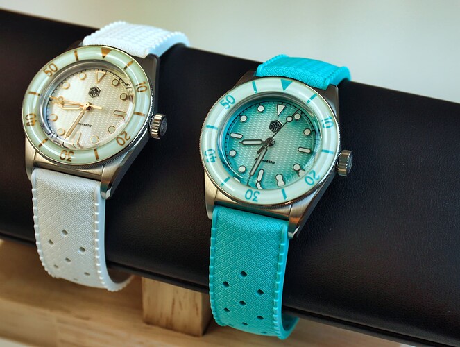 E9B89116-8A60-44AE-8348-04FBFB5B90FB