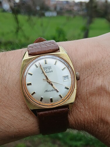 1774627011516102259375608368541