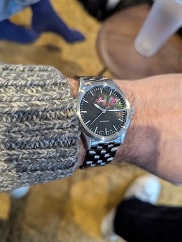 PXL_20251206_091847452