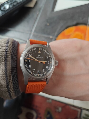 17722865566102054714651360824035