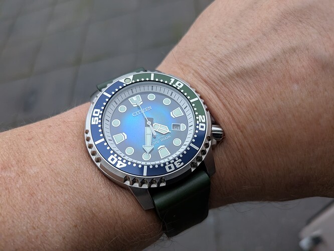 PXL_20251215_153502659.MACRO_FOCUS