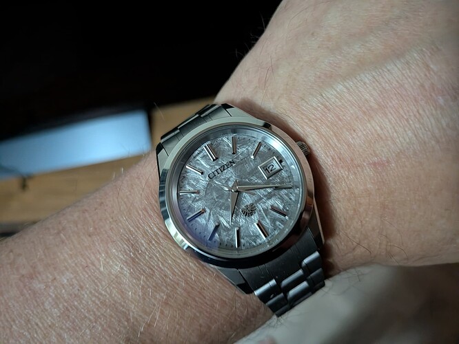 PXL_20251112_181955026.MACRO_FOCUS