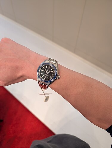 PXL_20251126_142301280