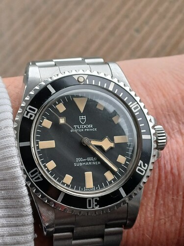 17701285619897245780823412902631