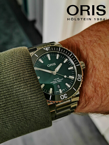 Picsart_25-11-06_21-19-13-046