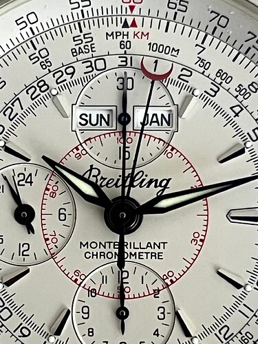 OH.watches.Breitling.Navitimer_A21330.MontbrillantDatora.closeup_03.260111
