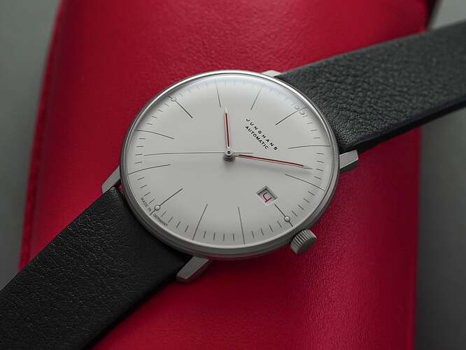 Junghans-Max-Bill-Bauhaus-2