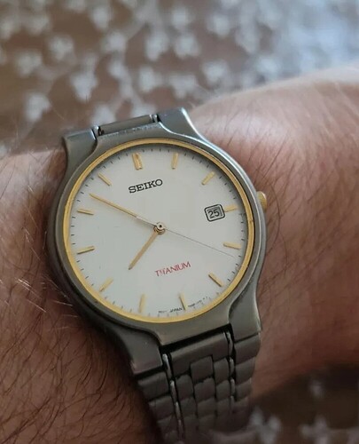 6e4d8cb4a404410a7b3cb9a2866a022948ea05ad_2_810x1000