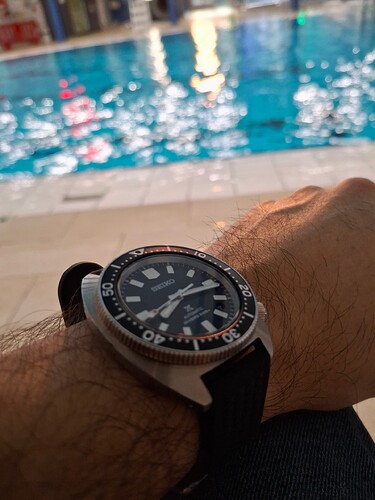 17687239637383112780123088647406