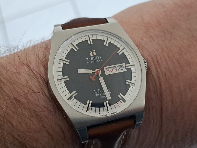 1769329749077263998764376009450