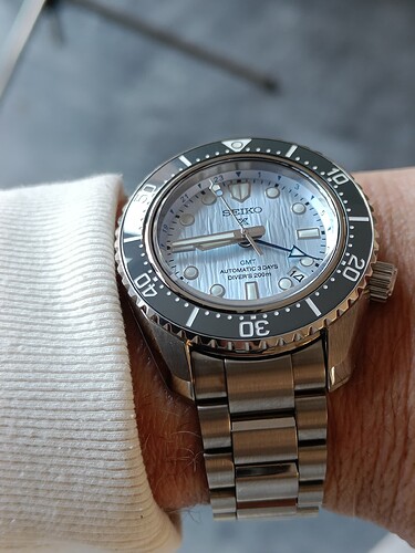 17761489596716862262959886439353