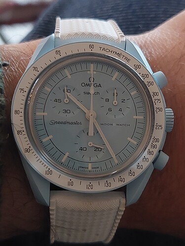 17660499187915603627076854343912