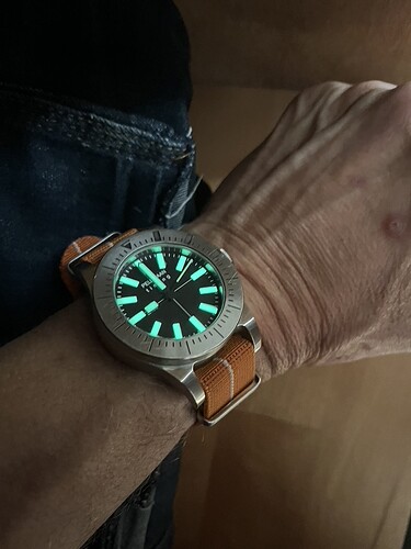 9E48667F-920F-4800-B480-927ACD772F82_1_105_c