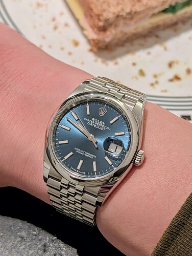 PXL_20260101_084737439~2