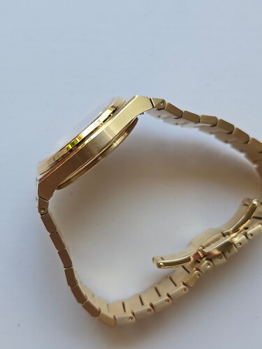 watch_Tissot_PRXgold_3