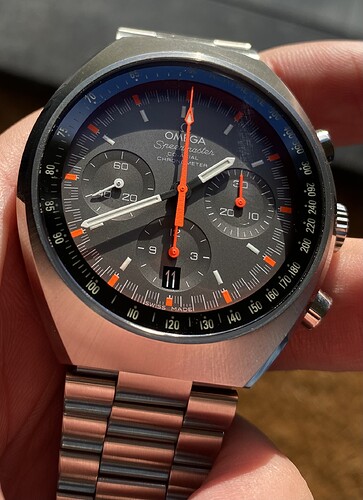 EB3C5CBC-5B96-4279-9E15-5005381980A9_1_201_a