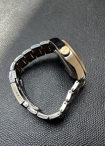 7337