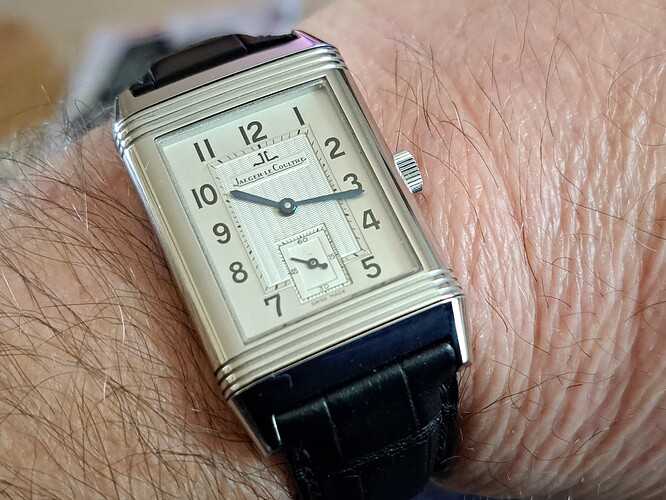 17745164941563996328994096808077