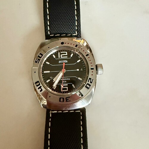 Vostok zwart