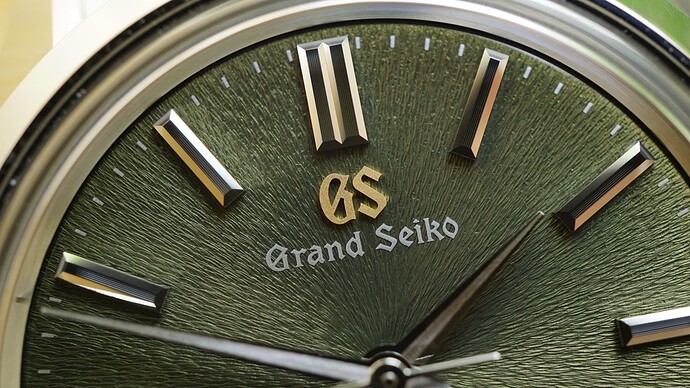 9E1BF720-1471-40E3-80E1-561B414FA9CE_1_105_c