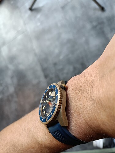 17625939293885044654881836300032