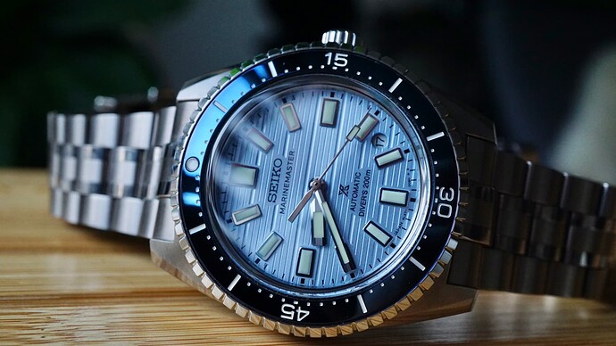 39FFA636-91C3-42FC-B9CC-2CA887C1B60C_1_201_a