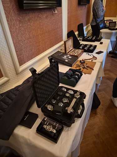 923f0b10-5b77-44cc-8960-9ef839ad5df9