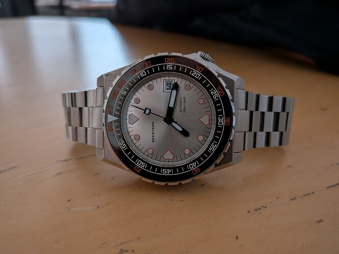 PXL_20251114_061705877.MACRO_FOCUS