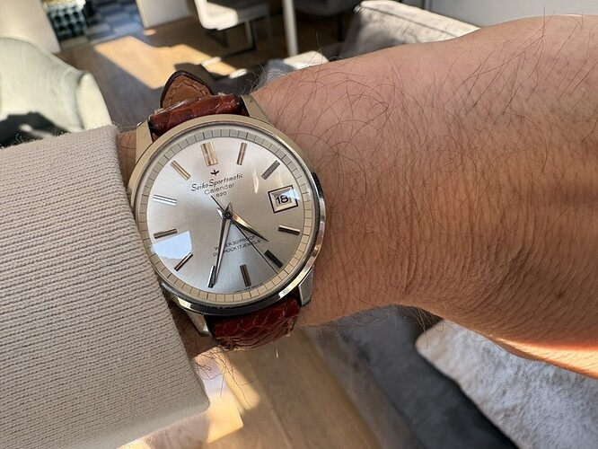 46537347-2390-4E92-A721-562D7F5C6B10_1_105_c