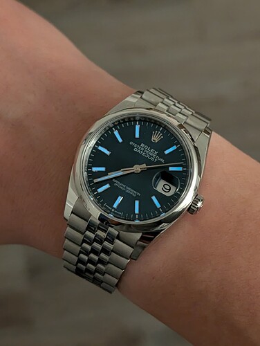 PXL_20251109_063643293~2