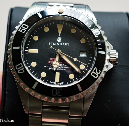 military vintage red