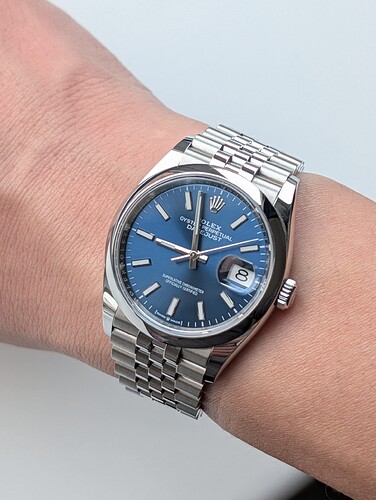 PXL_20251108_075641842