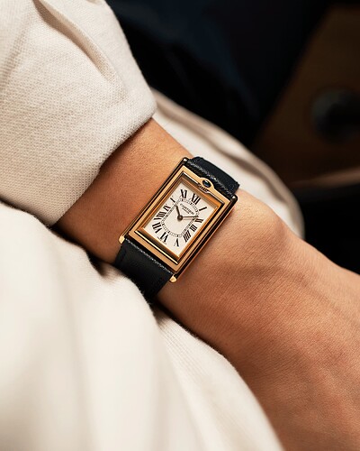 Cartier-Tank-Basculante-CPCP-Millenium-YG_0032_Layer-35