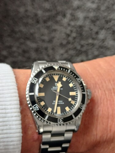 17596603530365342954038386553379